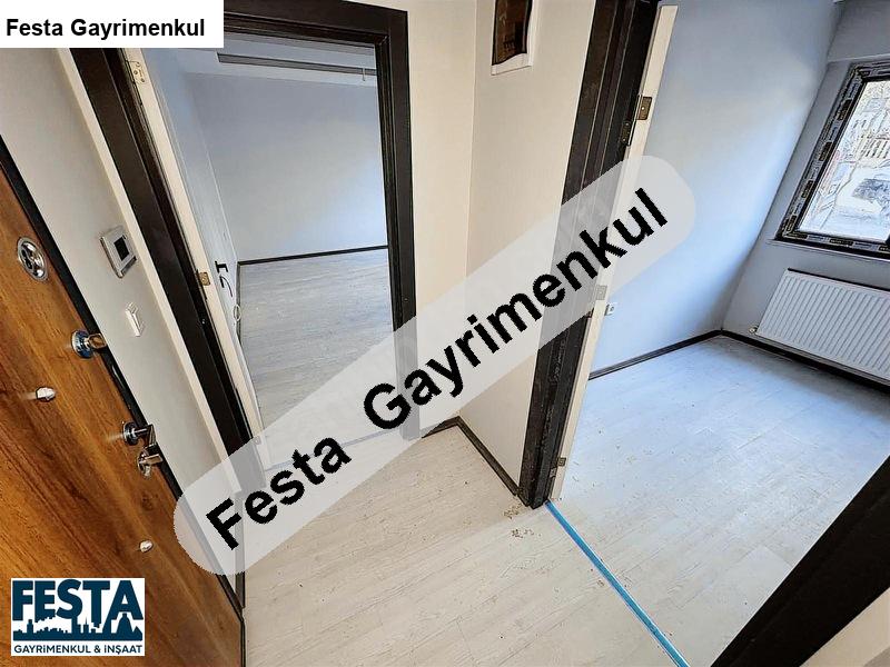 festa'dametrobüs7dk yenibinaasansörlü otoparklı 1+1 satılıkdaire