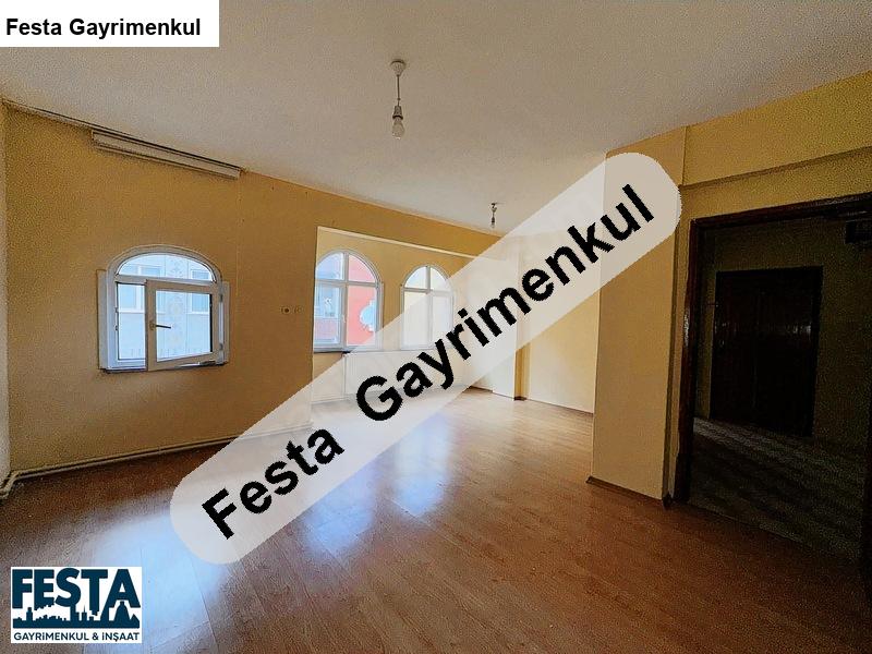 festa'dan çelebi cad. geniş , ferah 2+1 balkonlu 100m2 daire