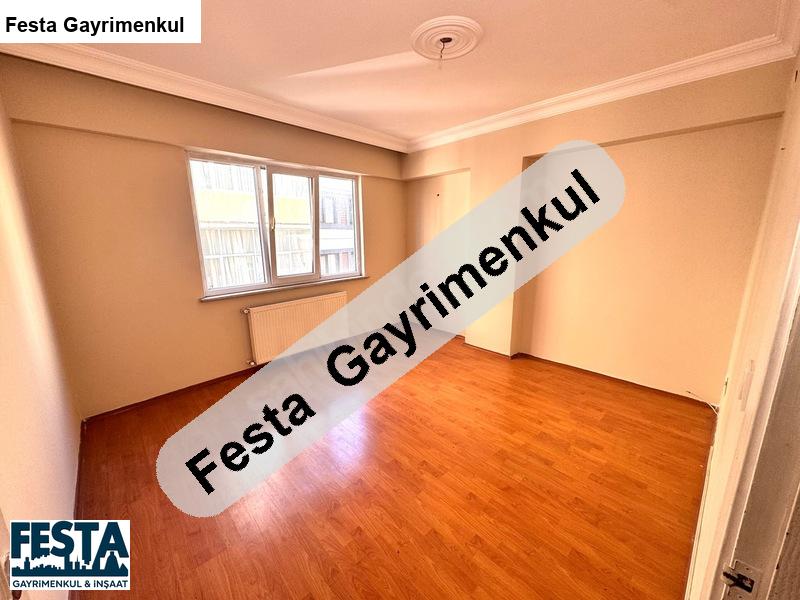 festa'da metrobüs2dk 3+1 ayrımutfak balkon asansör 110m2 satılık